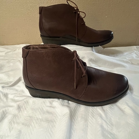 Dansko Joy Brown Ankle Boots - Picture 4 of 10